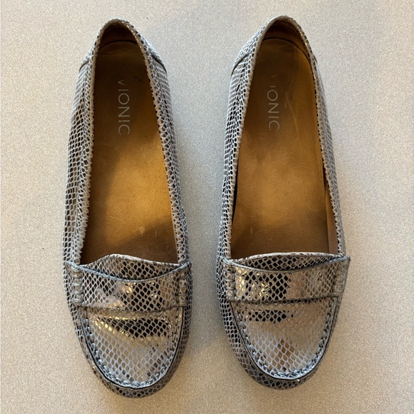 Vionic Larrun Silver Metallic Sankeskin Loafers - Picture 1 of 11